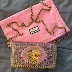 RARE Gucci garden pink tiger wallet crossbody and belt bag